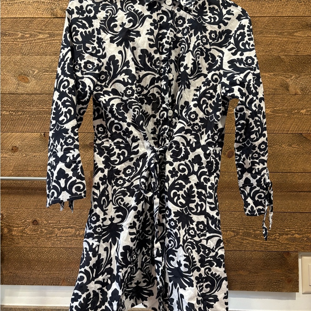 Tommy Bahama Black and White coverup